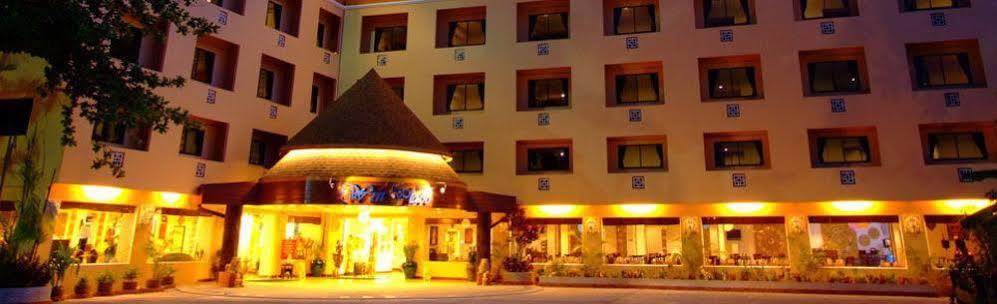 Win Place Hotel Chiang Mai Bagian luar foto