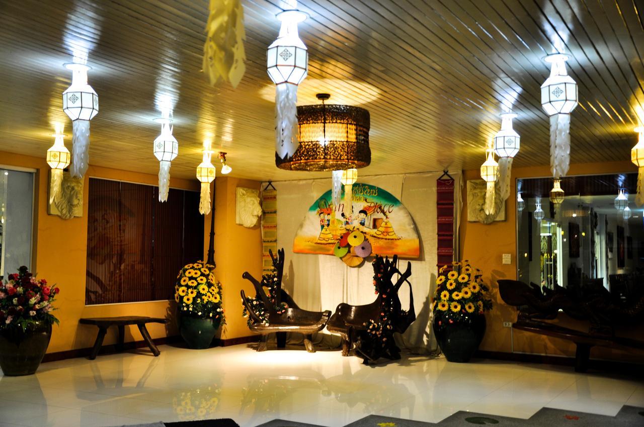 Win Place Hotel Chiang Mai Bagian luar foto