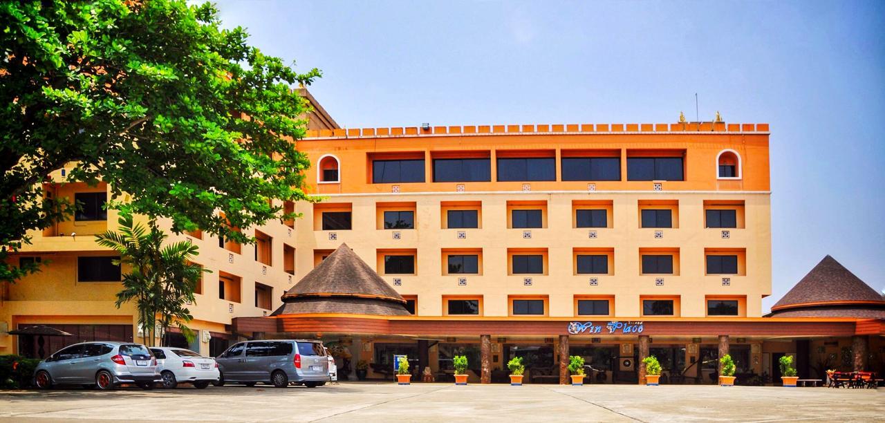 Win Place Hotel Chiang Mai Bagian luar foto